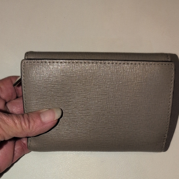 Furla Taupe Textured Leather Fold Wallet with Gold Logo - Picture 3 of 12